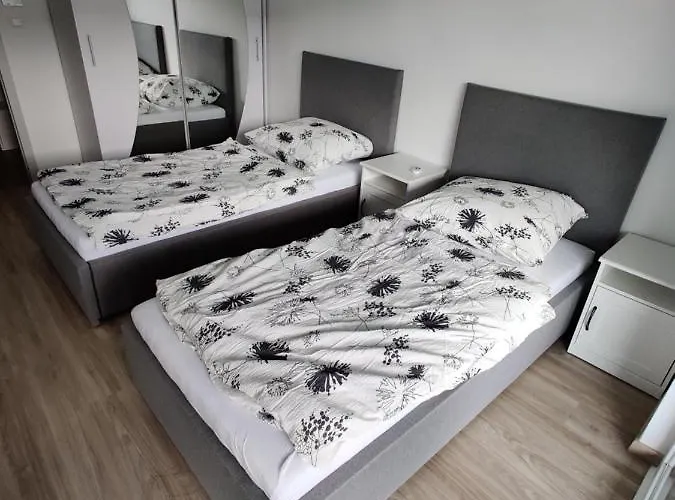 Pirat Apartman דירה *